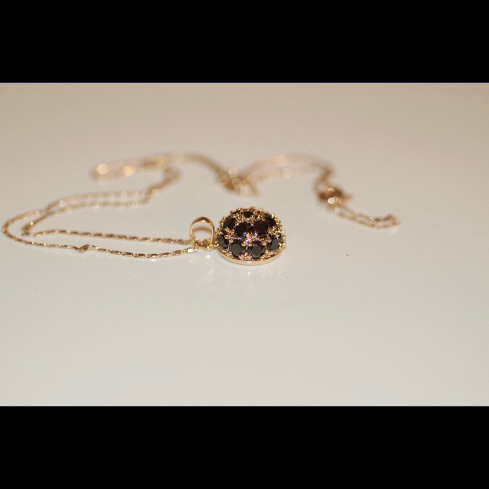 Beautiful good and black necklace